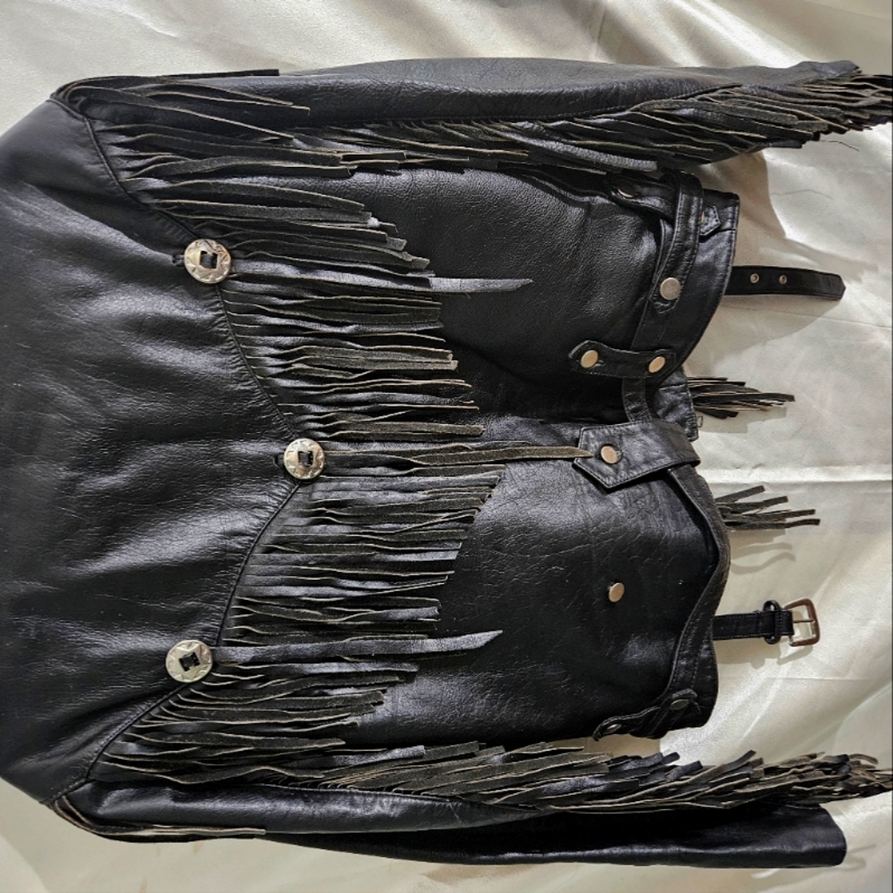 Mens vintage 1980s real black leather jacket with black leather fringe size 42